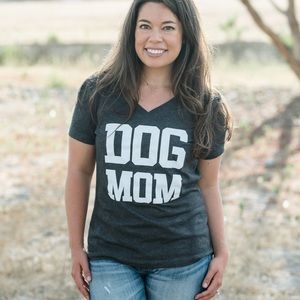Dog Mom Grey Vneck Tee